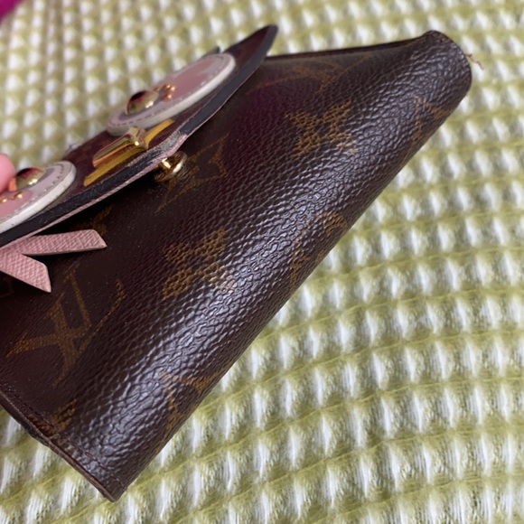 Louis Vuitton Monogram LovelyBird Victorine Wallet - Picture 5 of 15